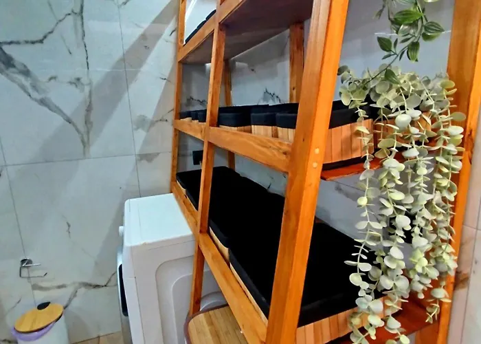 Downtown Haven Leonídion